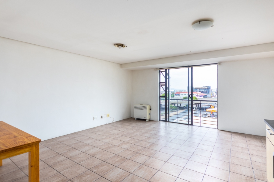 1 Bedroom Property for Sale in Zonnebloem Western Cape